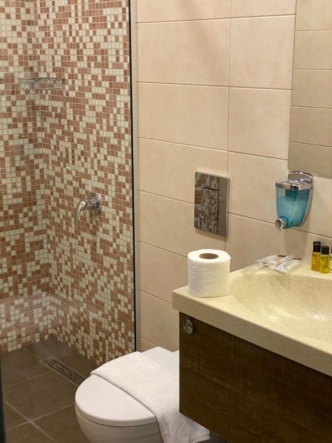Tbt Hotel Tbiliszi Kültér fotó