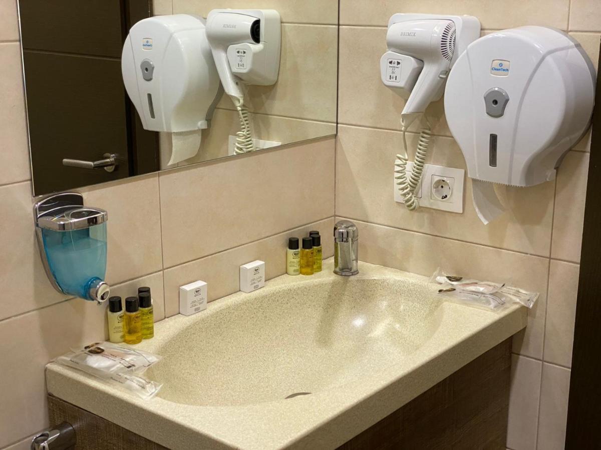 Tbt Hotel Tbiliszi Kültér fotó