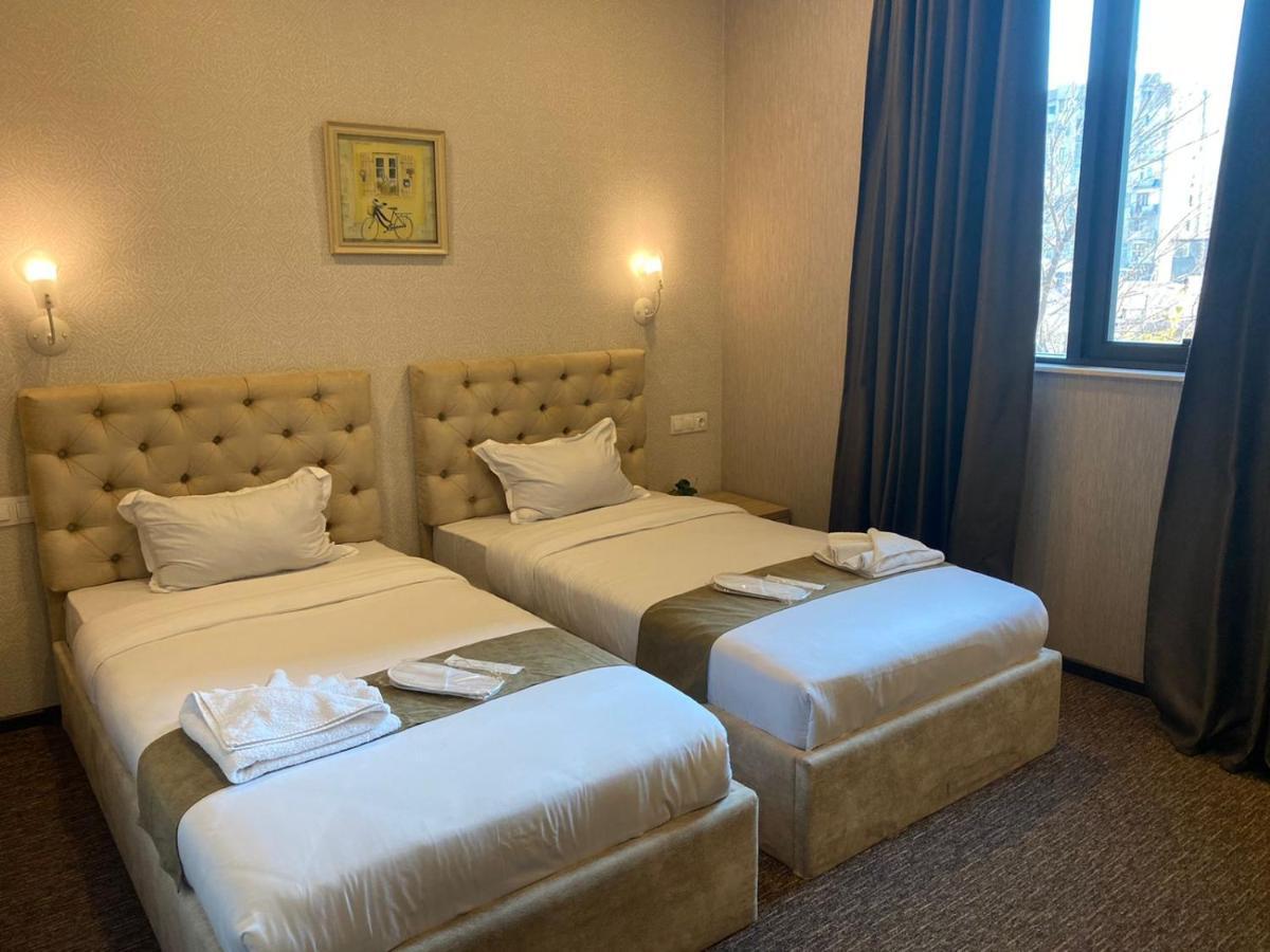 Tbt Hotel Tbiliszi Kültér fotó